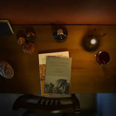 Pyrgoi Theodorakaki: O Hotel Yerolimin