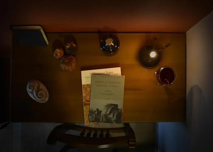 Pyrgoi Theodorakaki: O Hotel Yerolimin