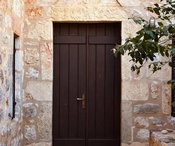 Hotel Pyrgoi Theodorakaki: O 4*