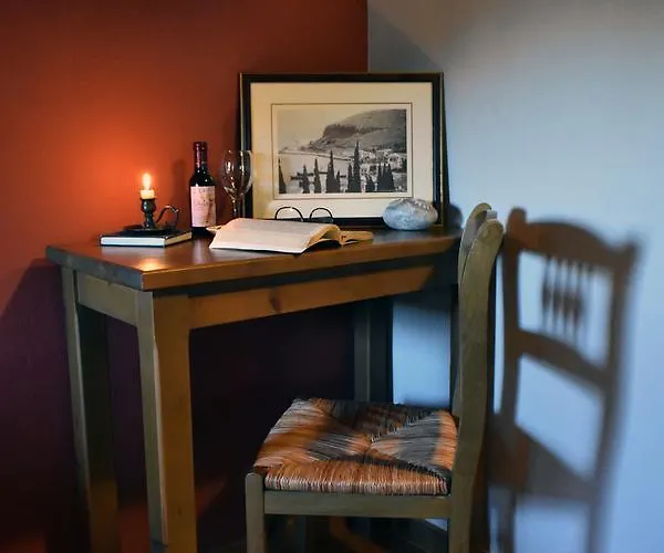 Hotel Pyrgoi Theodorakaki: O 4*