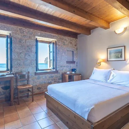 Pyrgoi Theodorakaki: O Hotel 4*