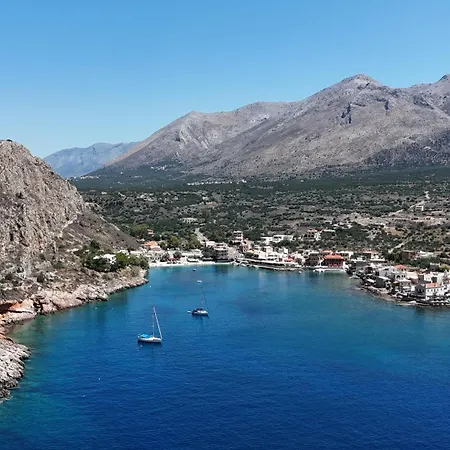 Pyrgoi Theodorakaki: O 4*