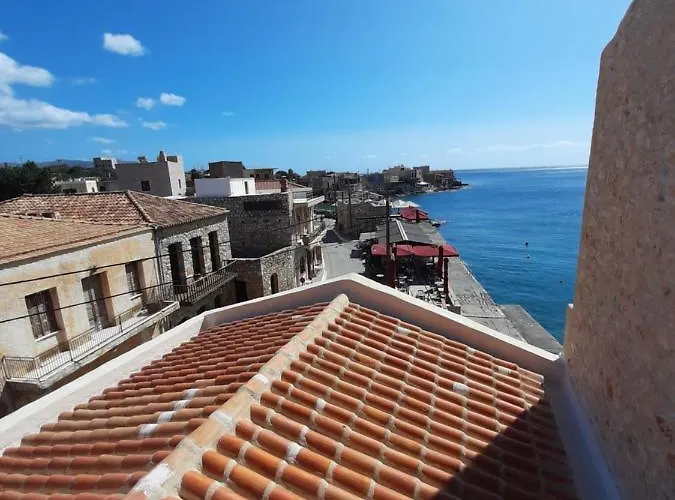 Pyrgoi Theodorakaki: O 4*